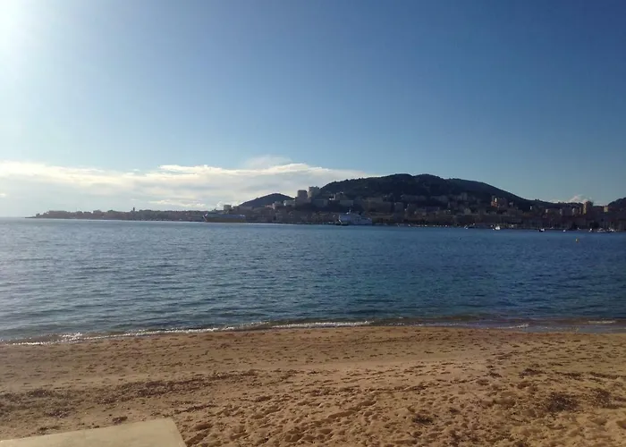 Pieds Dans L'eau *
