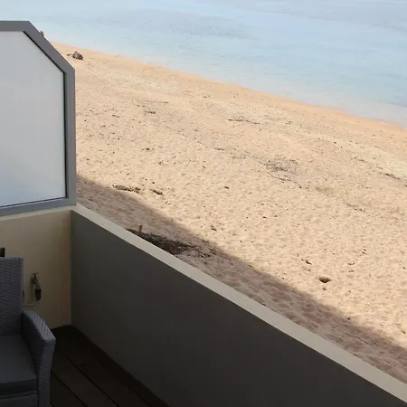 Pieds Dans L'eau أجاكسيو