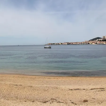Apartment Pieds Dans L'eau Ajaccio (Corsica)